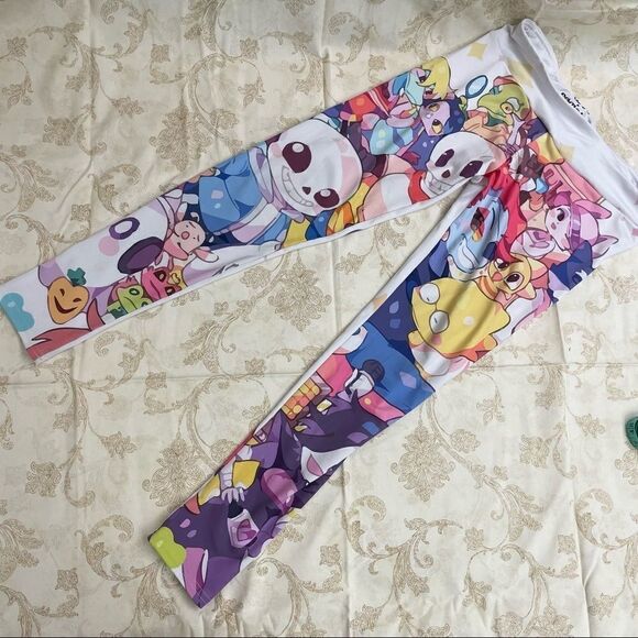 Society 6 Undertake heart leggings white with printed characters size Medium - Picture 8 of 10